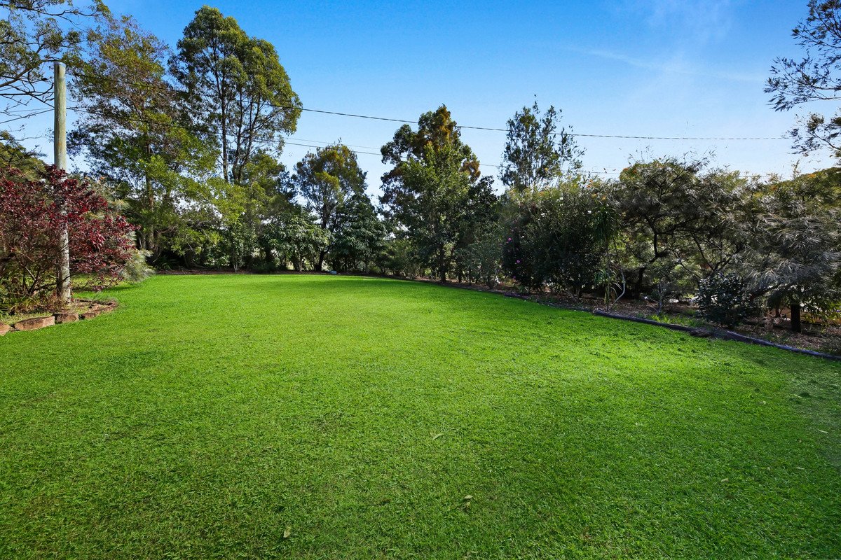 24 Cornwall Drive Elanora 27