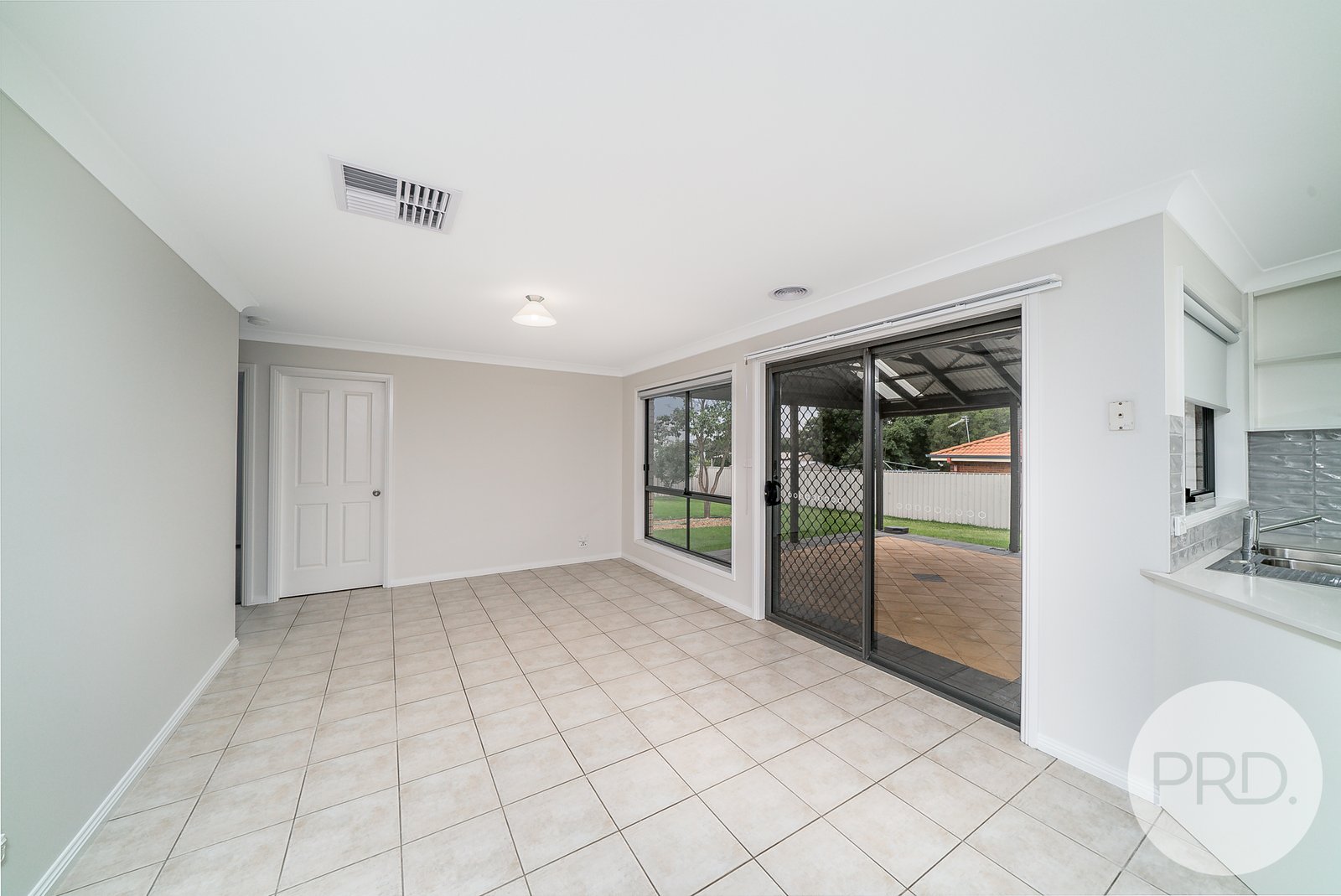 24 Cowan Place LLOYD 5
