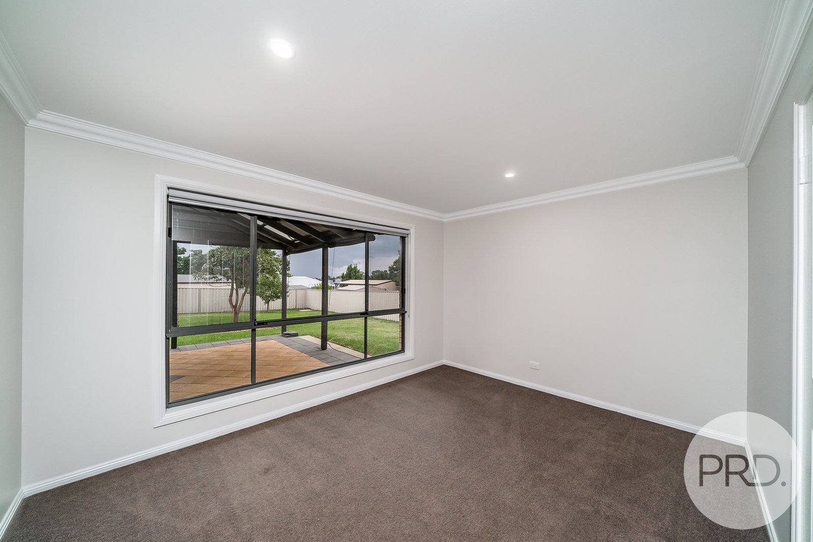 24 Cowan Place LLOYD 7