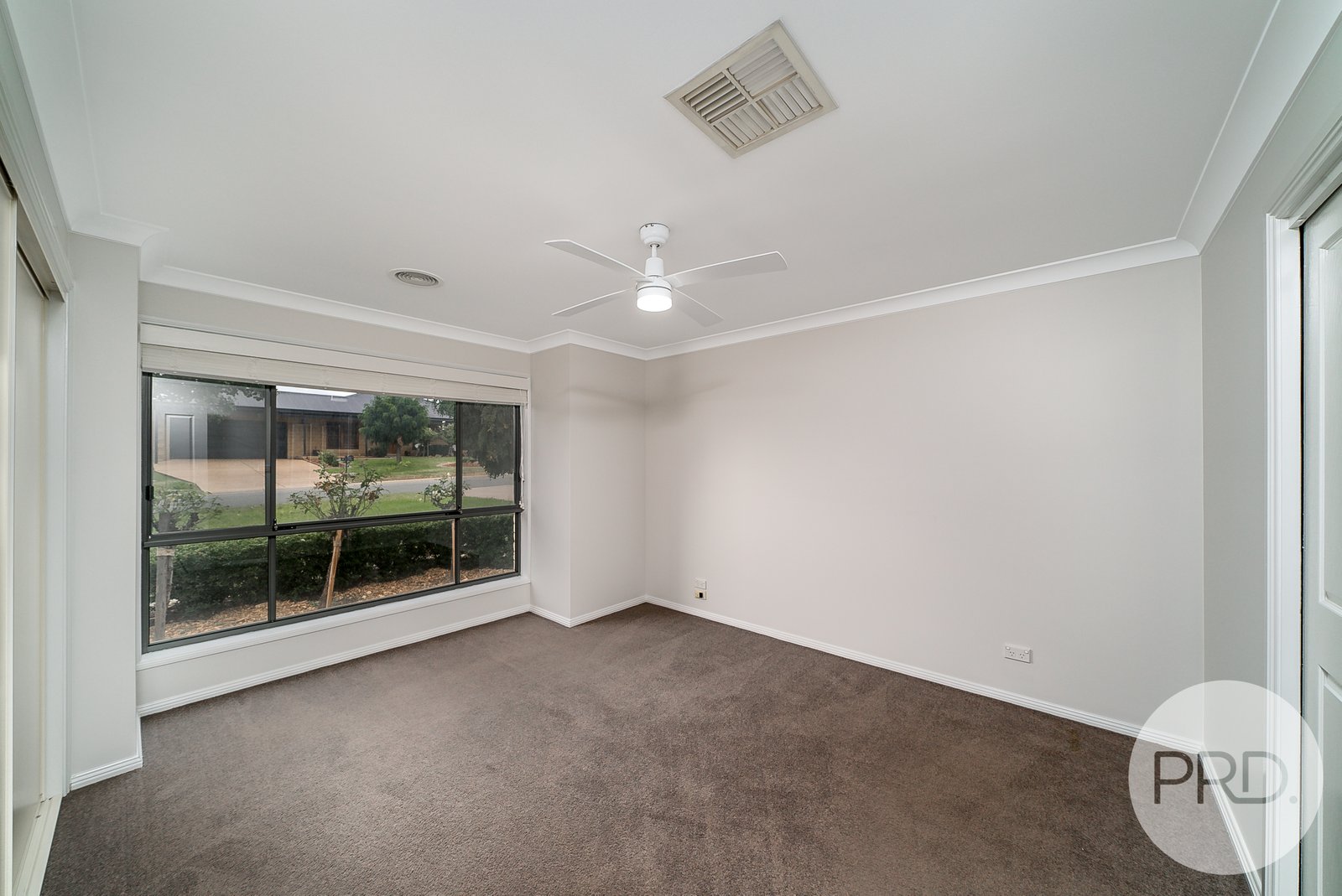 24 Cowan Place LLOYD 8