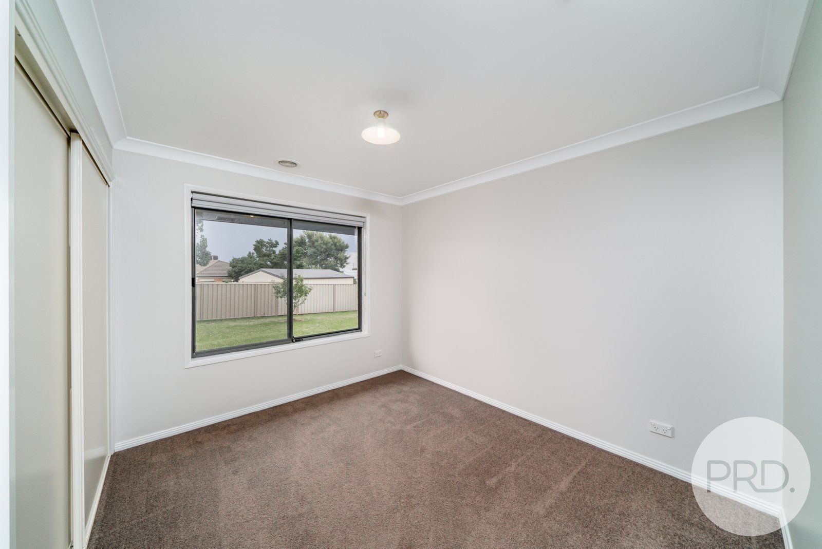 24 Cowan Place LLOYD 9