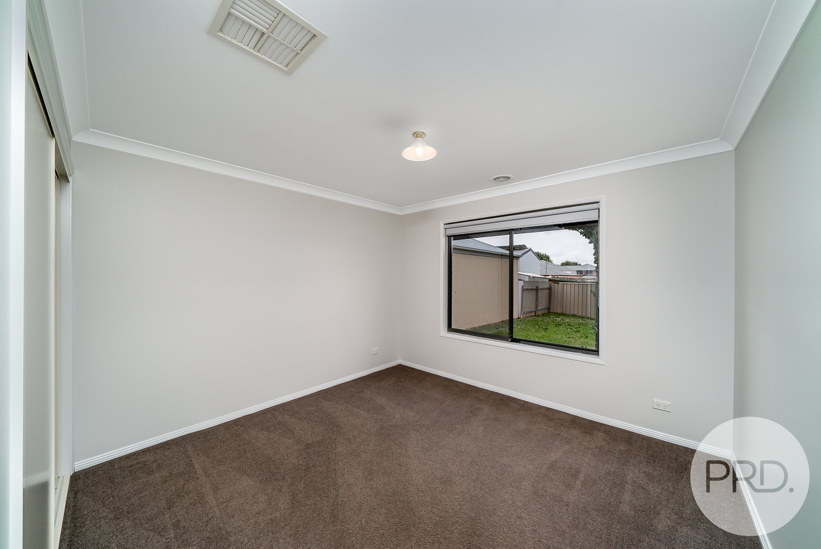 24 Cowan Place LLOYD 10