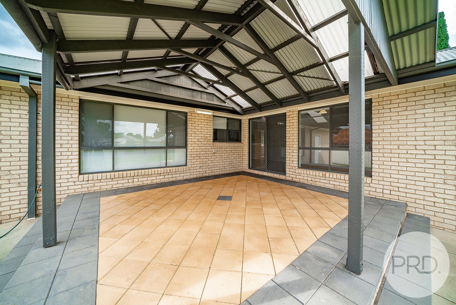 24 Cowan Place LLOYD 12