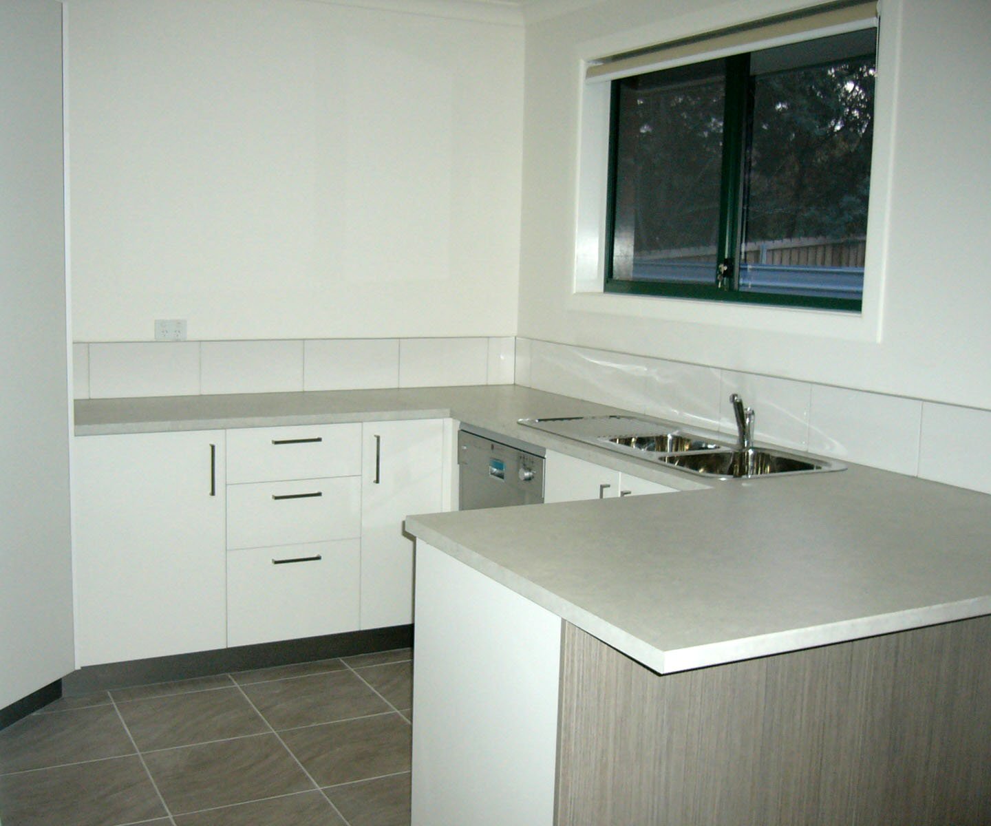 24 Craw Street NEW NORFOLK 1