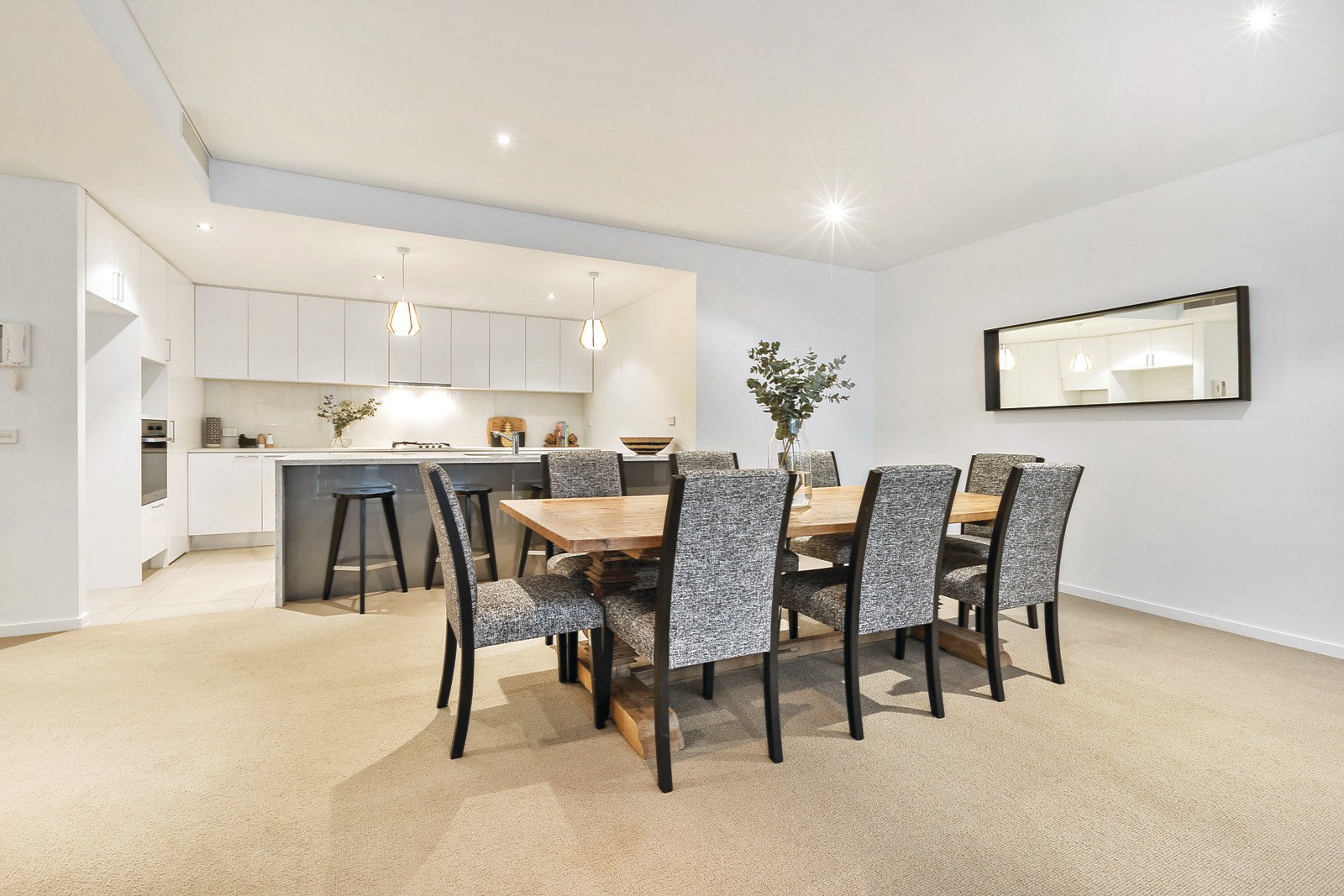 2/4 Cromwell Road, South Yarra, VIC