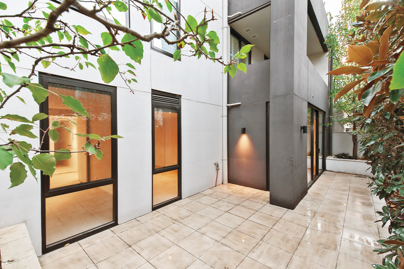 2/4 Cromwell Road, South Yarra, VIC