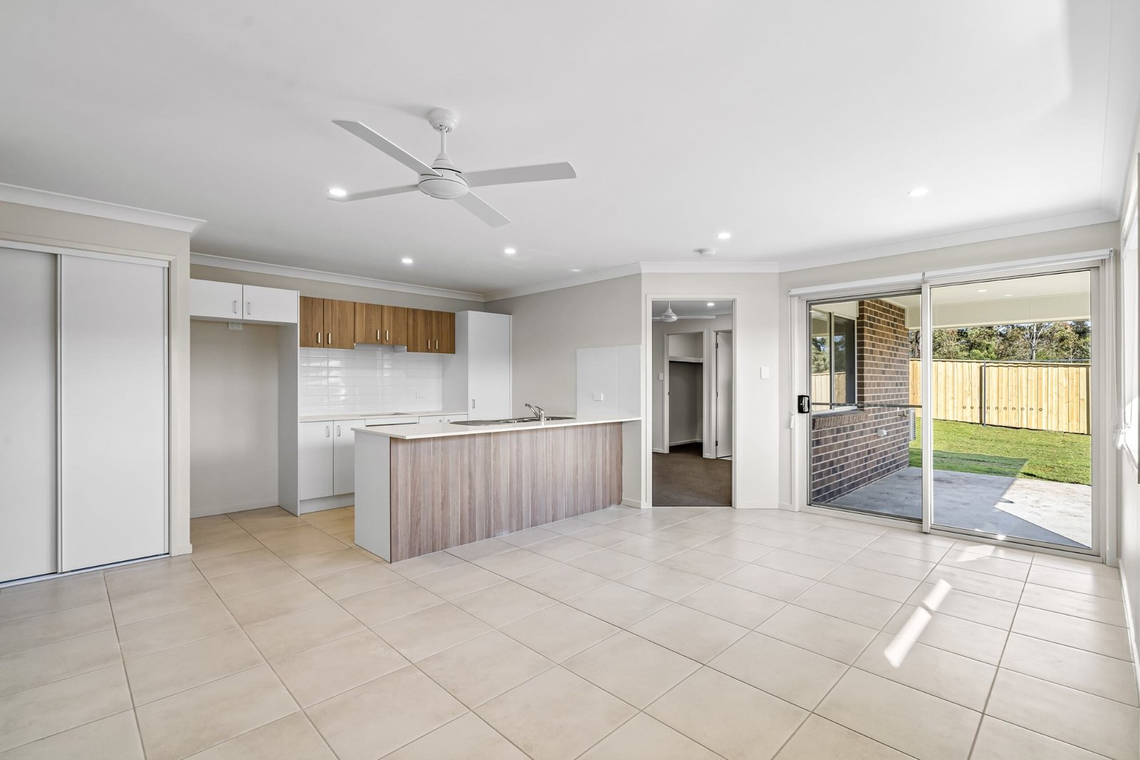 24 Crossing St  Bellbird 3