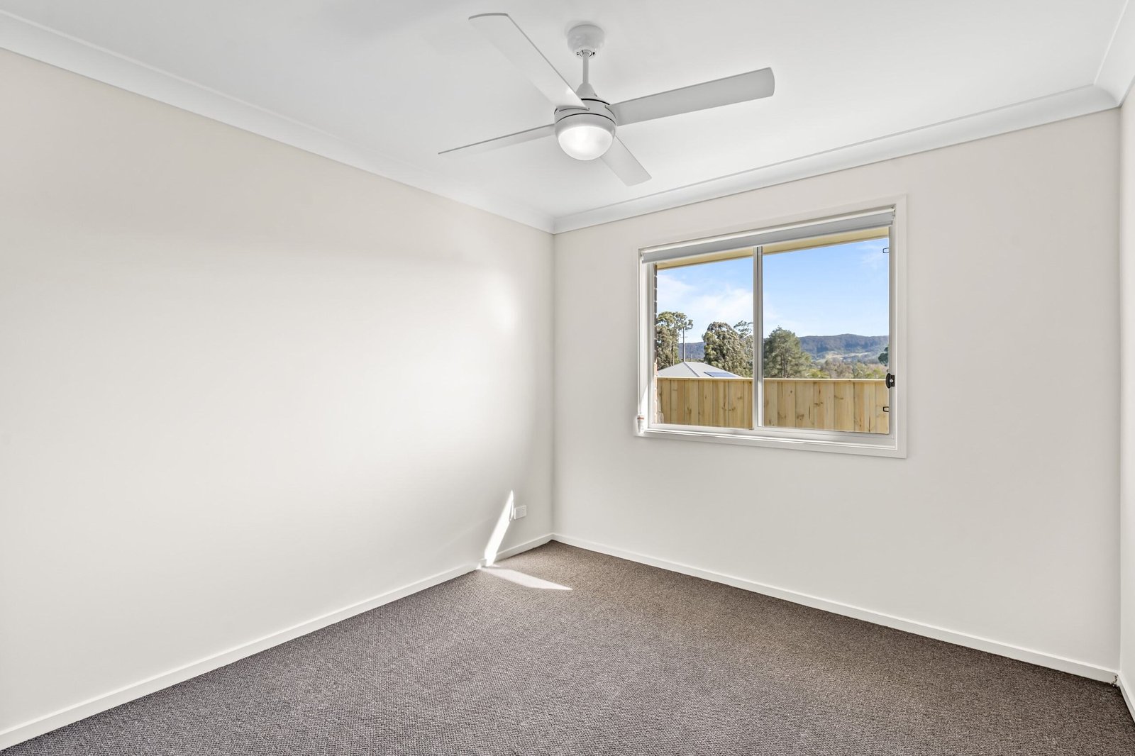 24 Crossing St  Bellbird 4