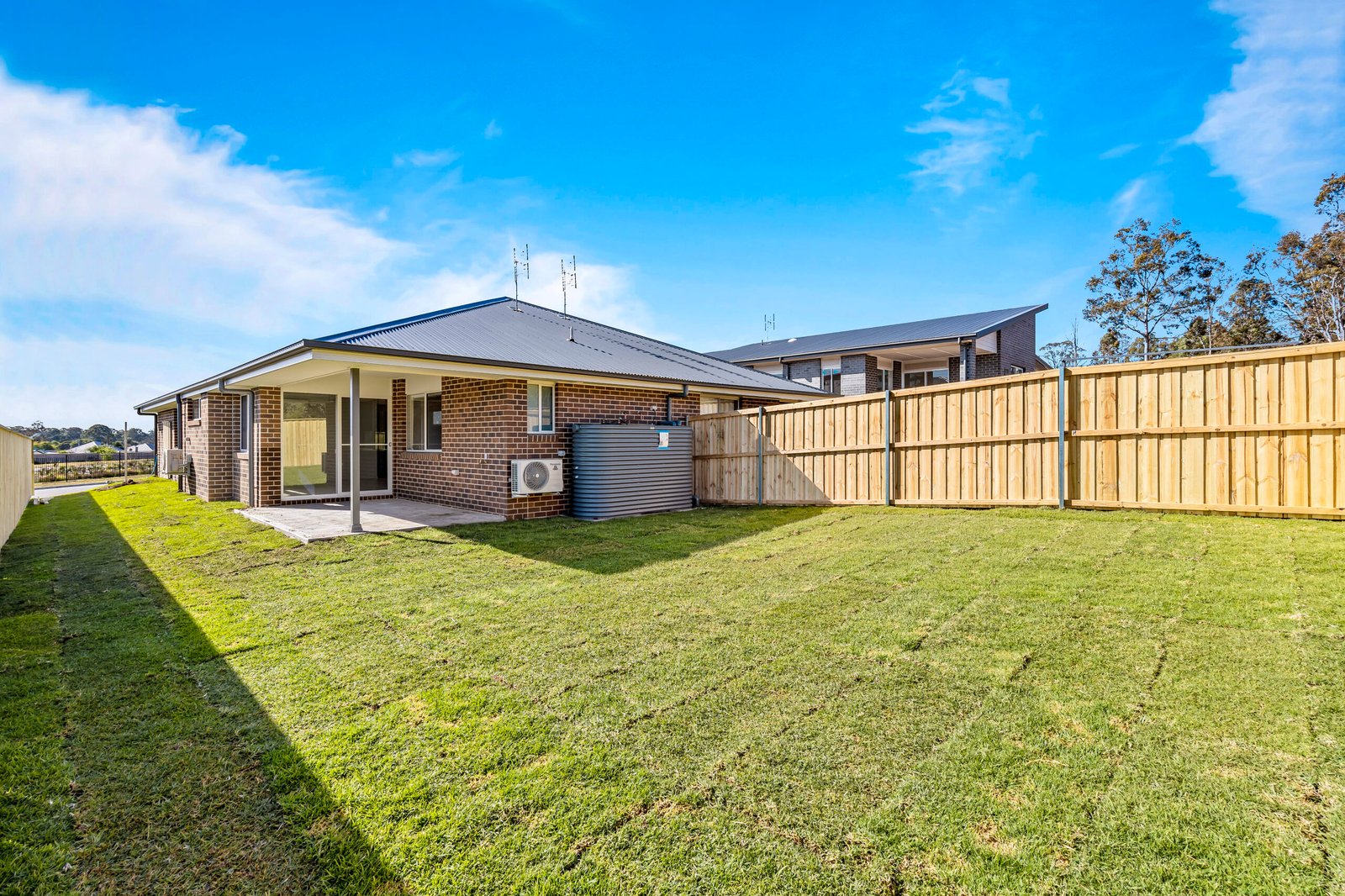 24 Crossing St  Bellbird 10