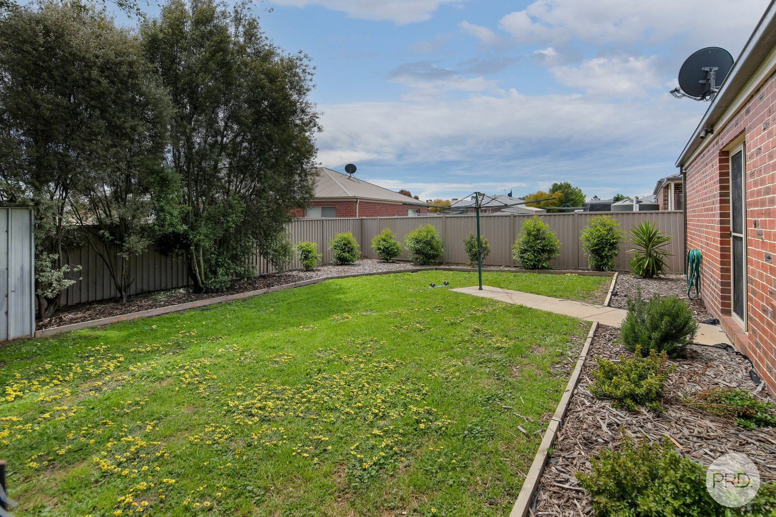 24 Crown Street SEBASTOPOL 9