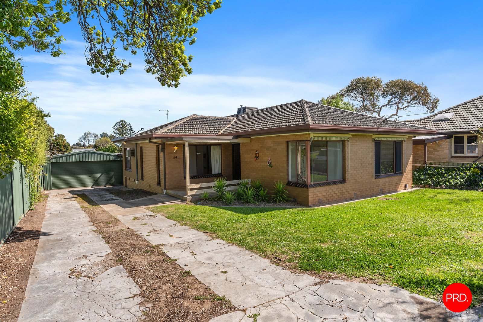 24 Curtin Street FLORA HILL 2