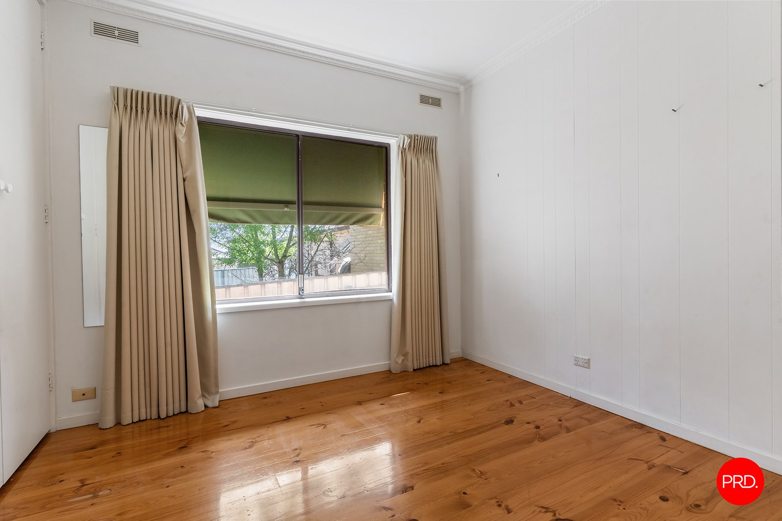 24 Curtin Street FLORA HILL 9