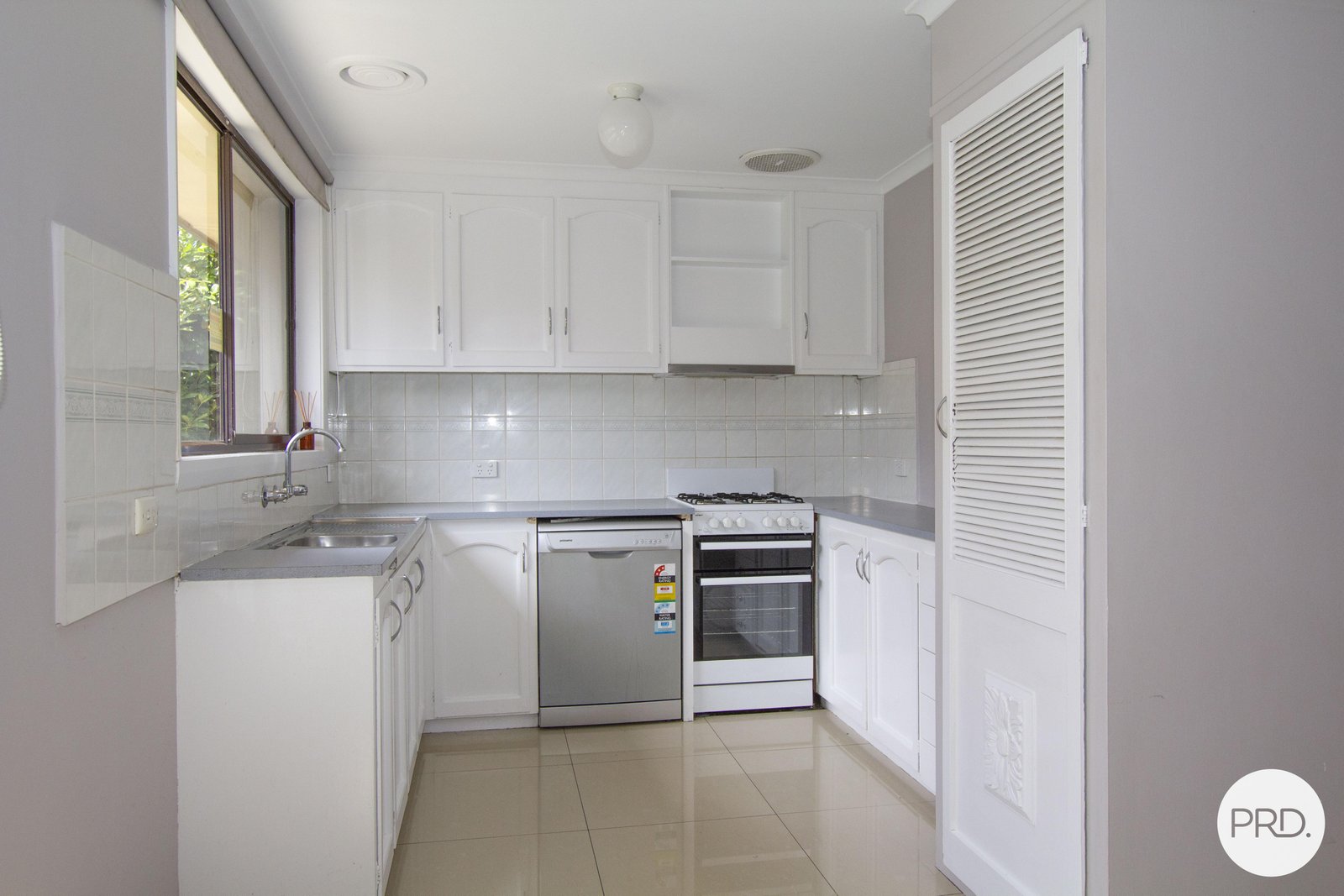 24 Cuthberts Road ALFREDTON 3