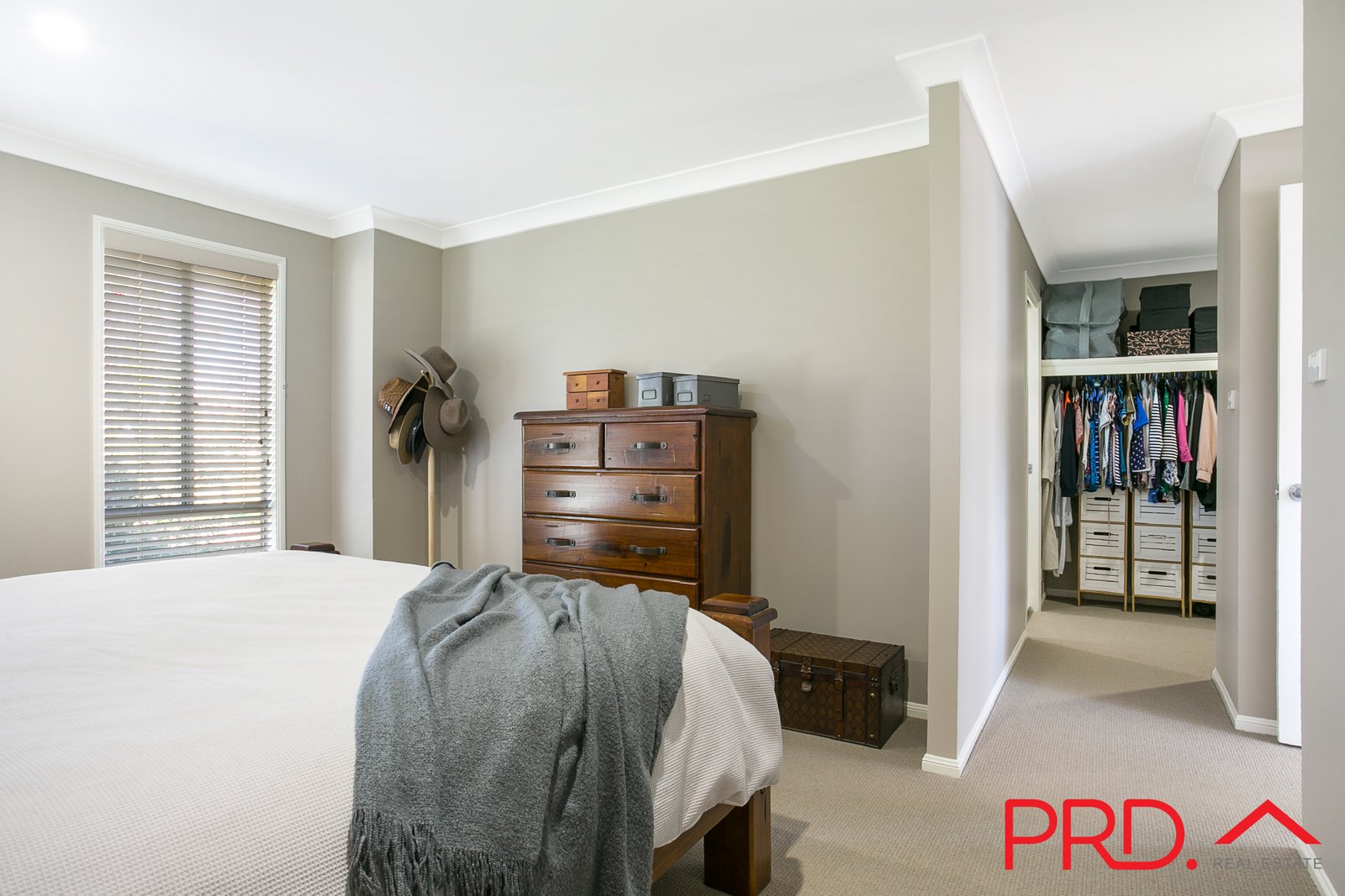 24 Daintree Circuit TAMWORTH 12