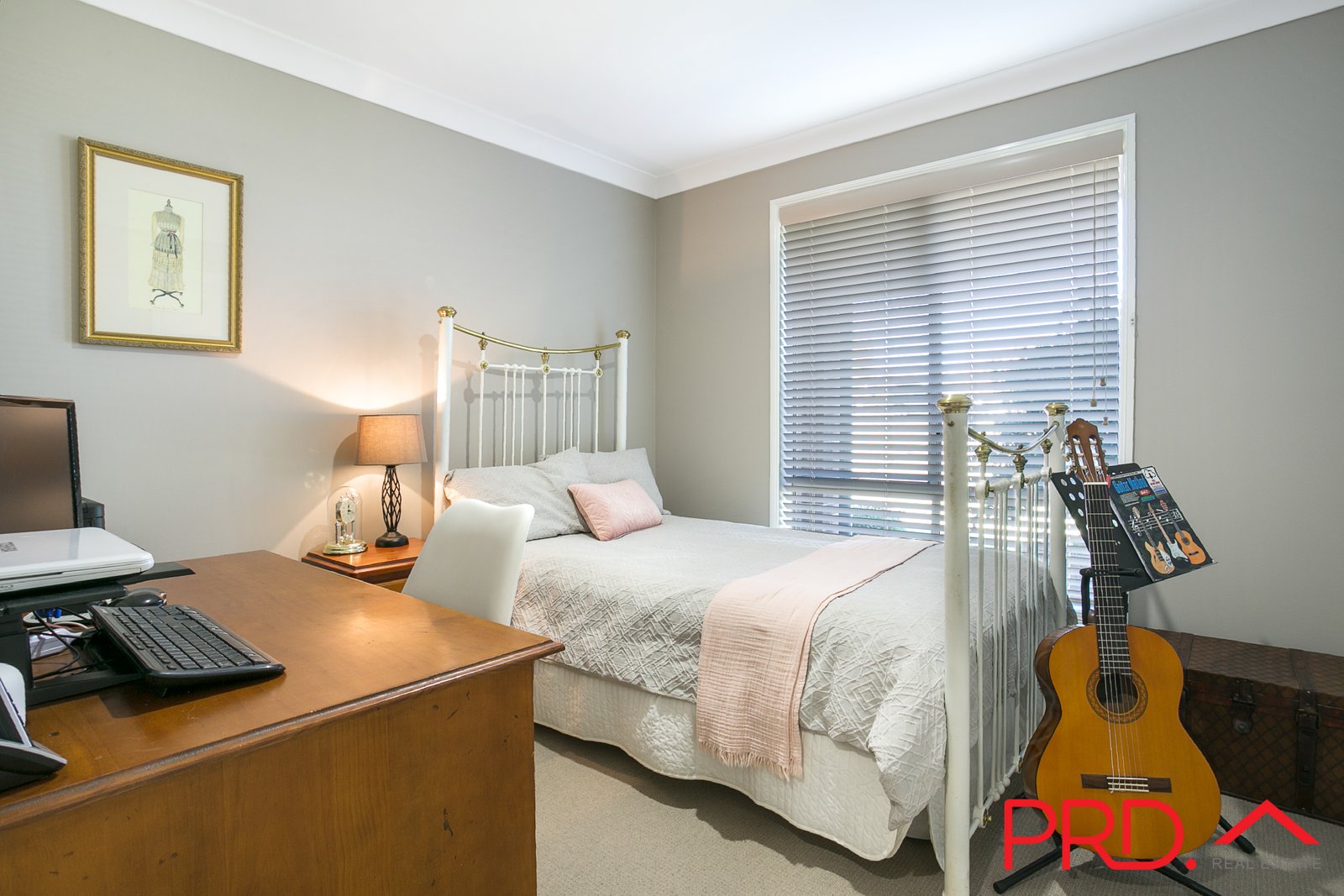 24 Daintree Circuit TAMWORTH 14