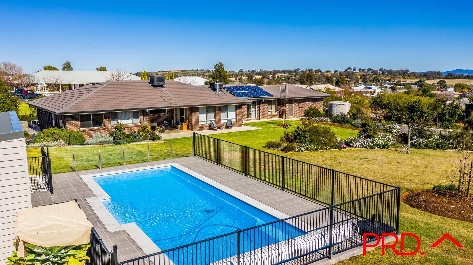 24 Daintree Circuit TAMWORTH 22