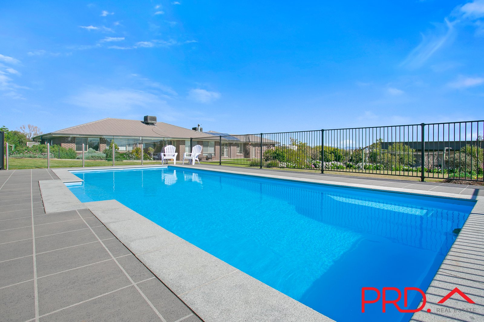 24 Daintree Circuit TAMWORTH 23