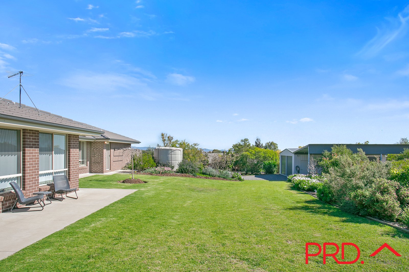 24 Daintree Circuit TAMWORTH 25