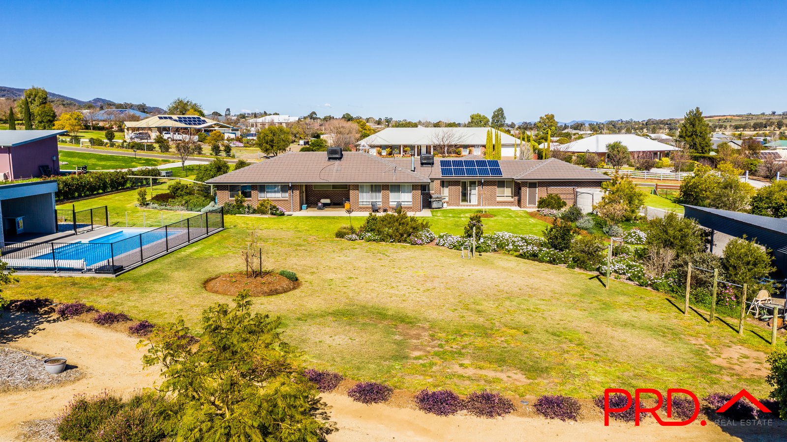 24 Daintree Circuit TAMWORTH 29