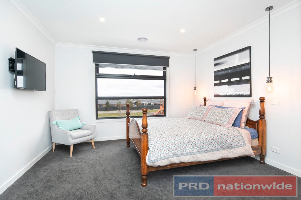 24 Dairymans Way BONSHAW 9