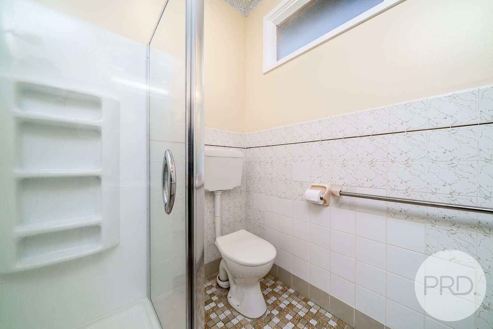 24 Dalkeith Avenue LAKE ALBERT 7