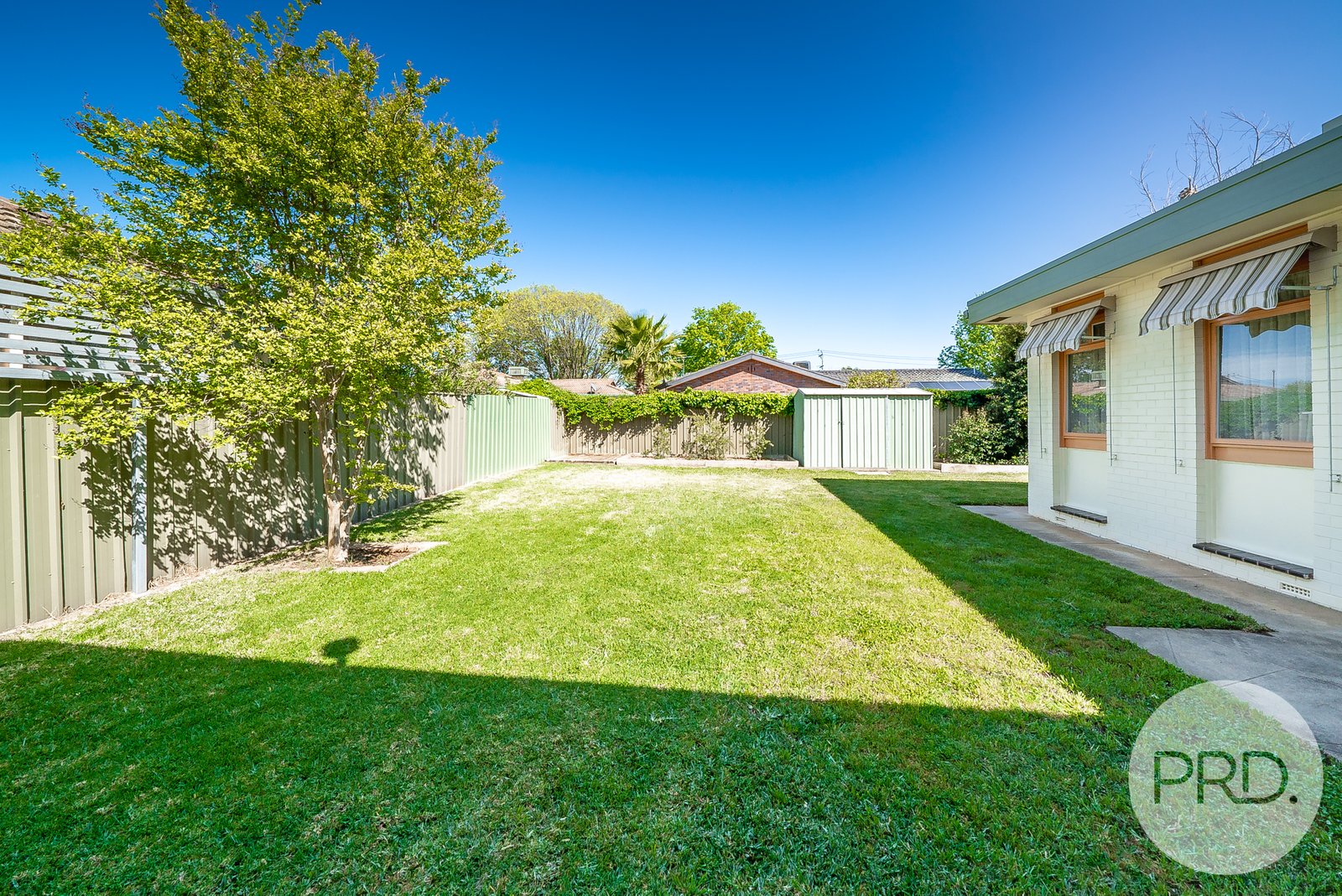 24 Dalkeith Avenue LAKE ALBERT 12