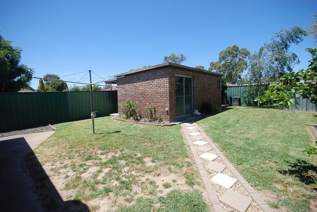 24 Dalman Parkway WAGGA WAGGA 12