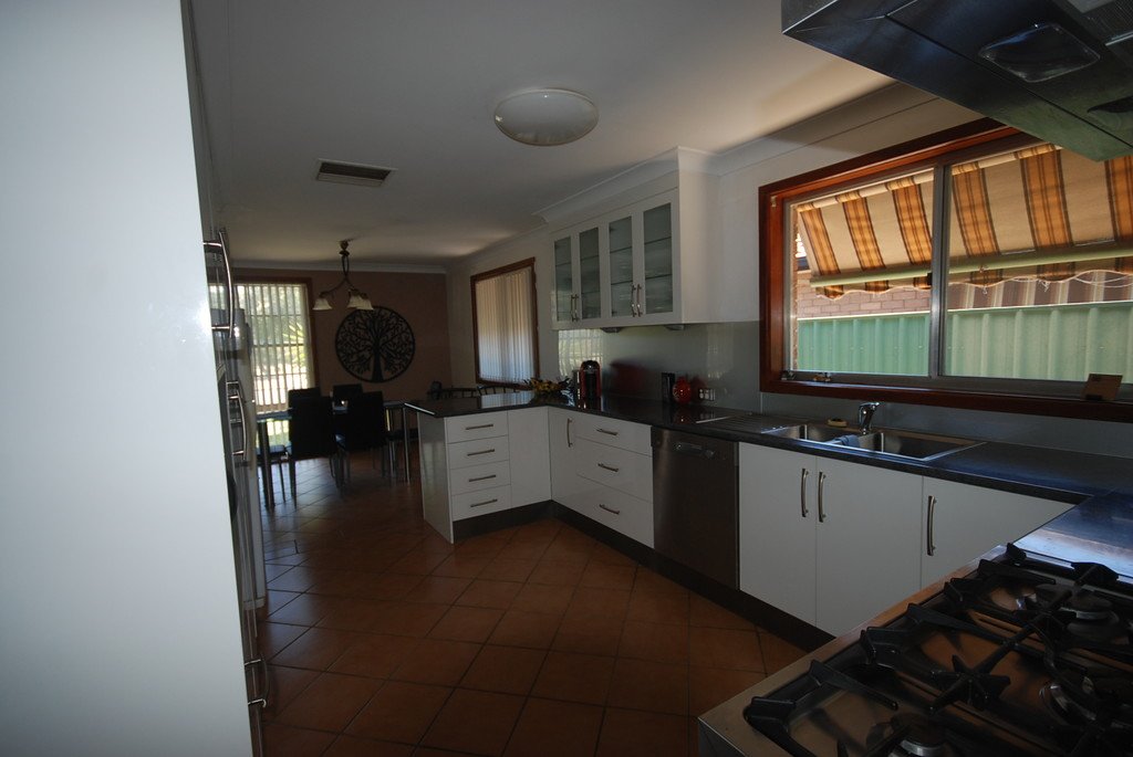 24 Dalman Parkway WAGGA WAGGA 8