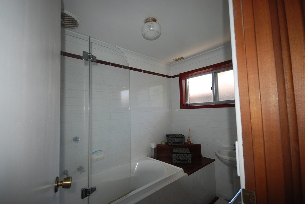 24 Dalman Parkway WAGGA WAGGA 9