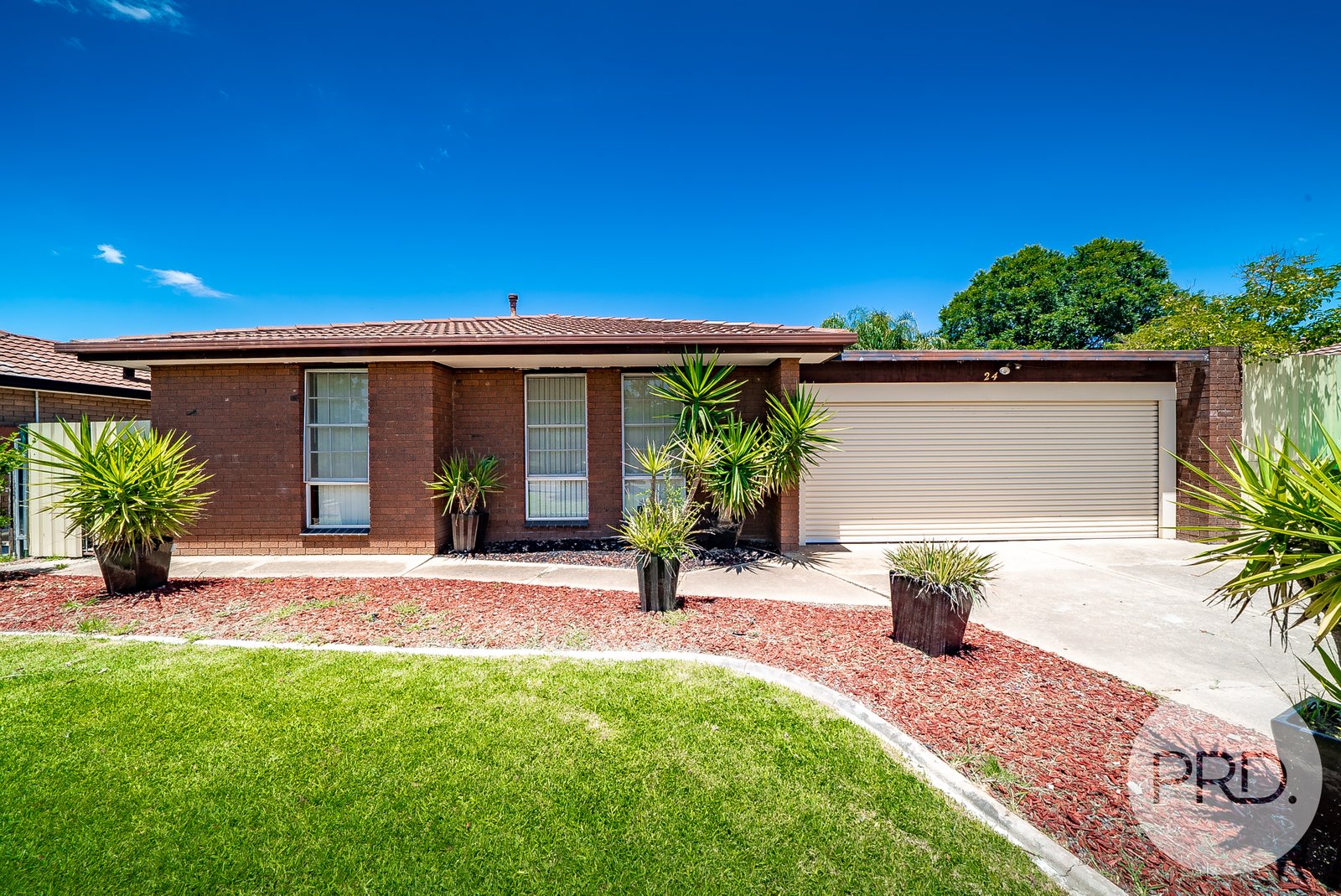 24 Dalman Parkway WAGGA WAGGA 1