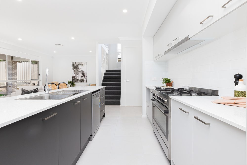 24 Darlaston Avenue THORNTON 8