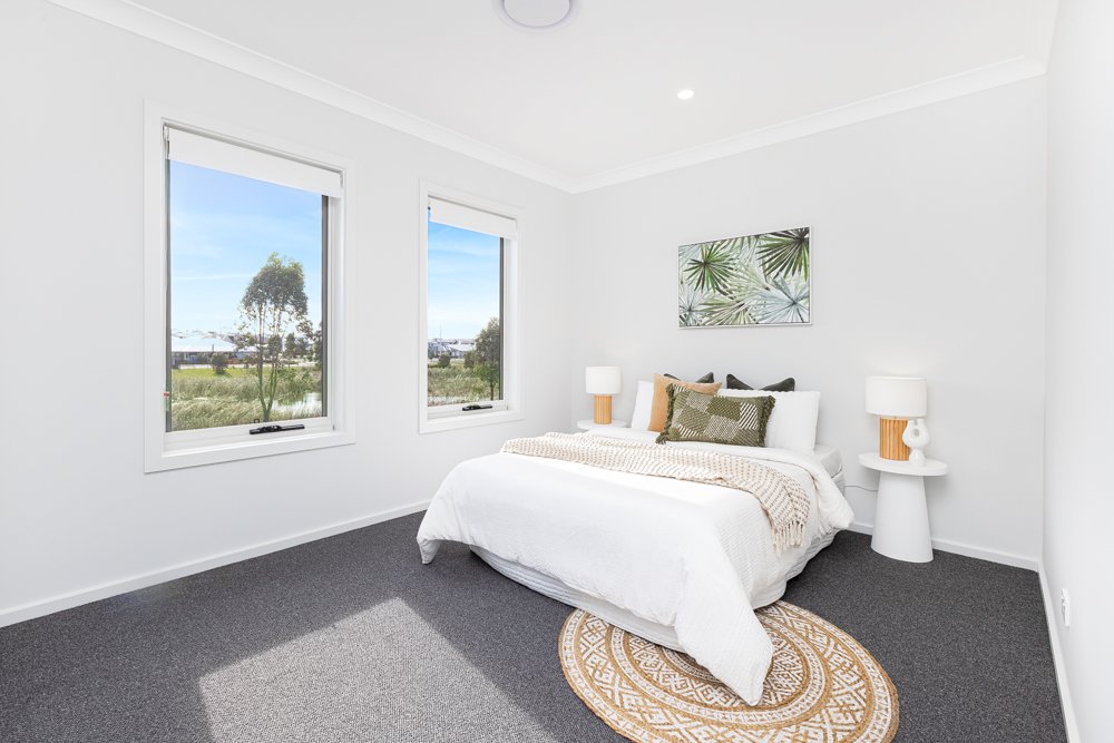 24 Darlaston Avenue THORNTON 19