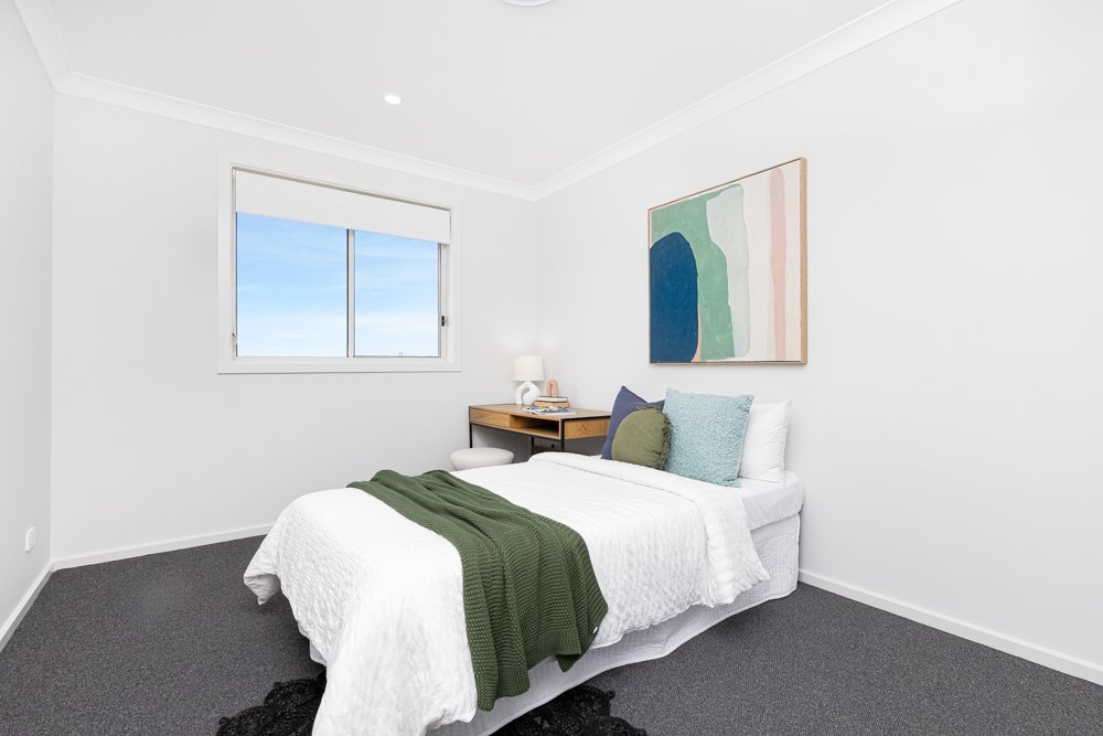 24 Darlaston Avenue THORNTON 30