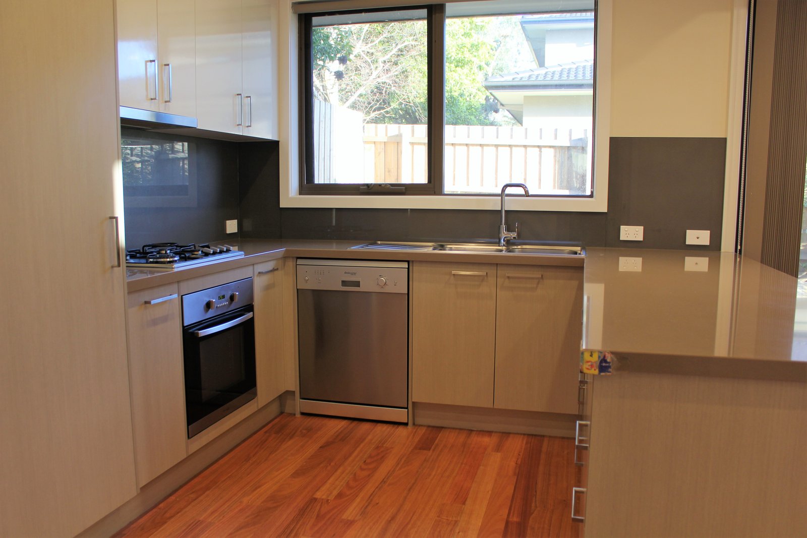 Gallery: 2/4 Debbie Street