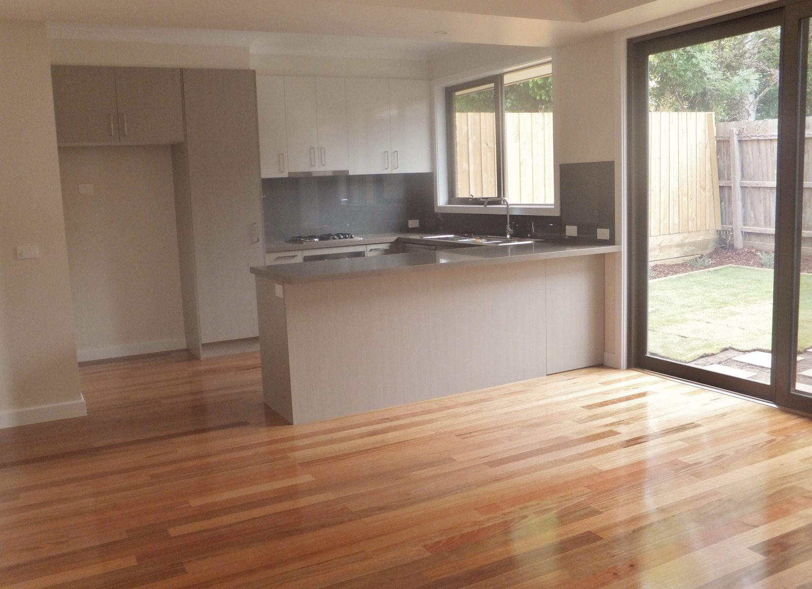 Gallery: 2/4 Debbie Street