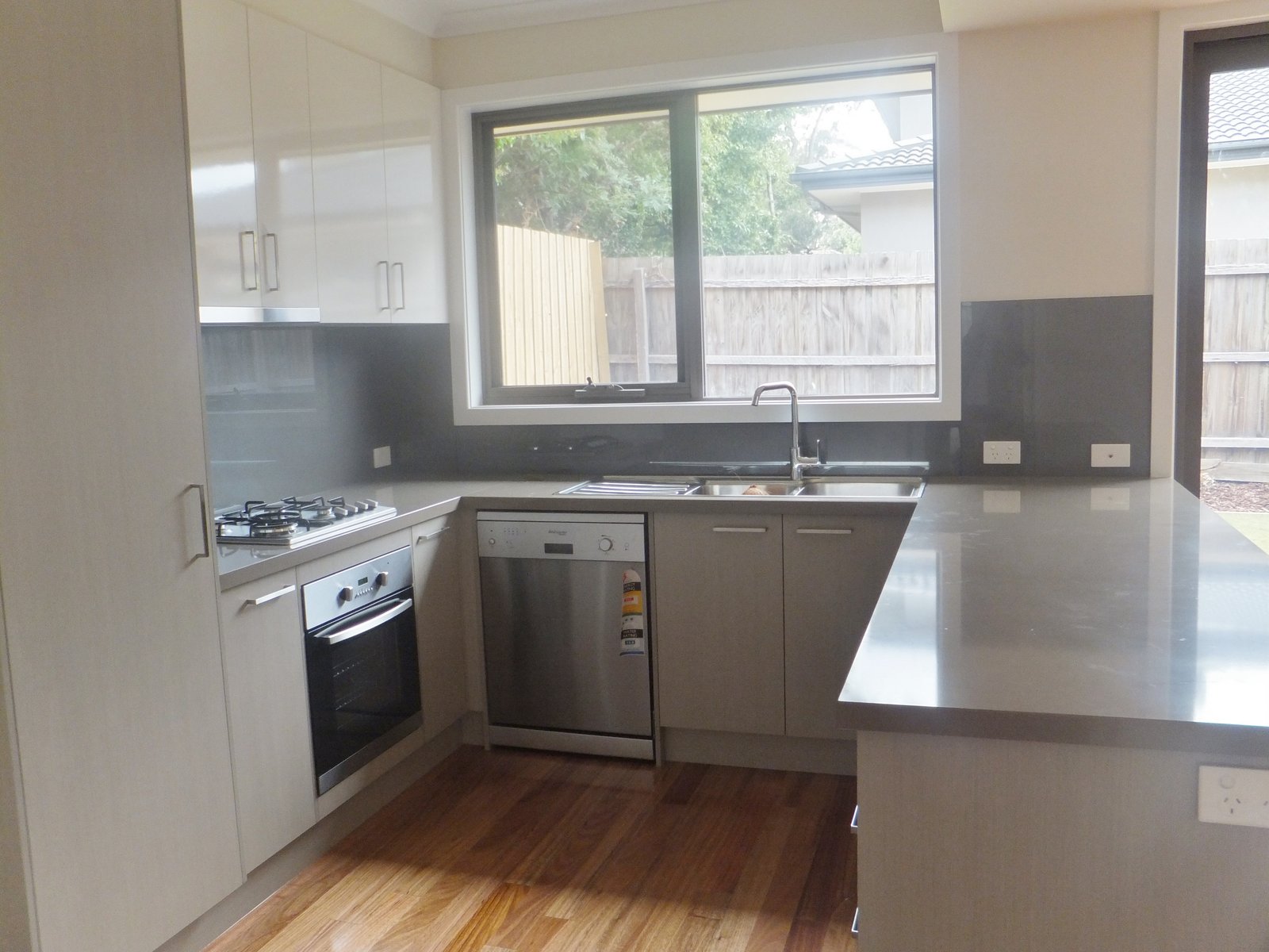 Gallery: 2/4 Debbie Street