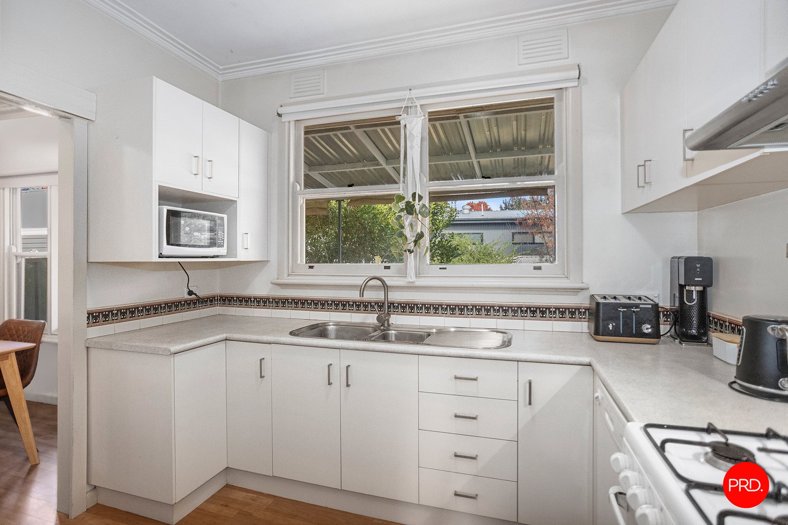 24 Derna Court GOLDEN SQUARE 7