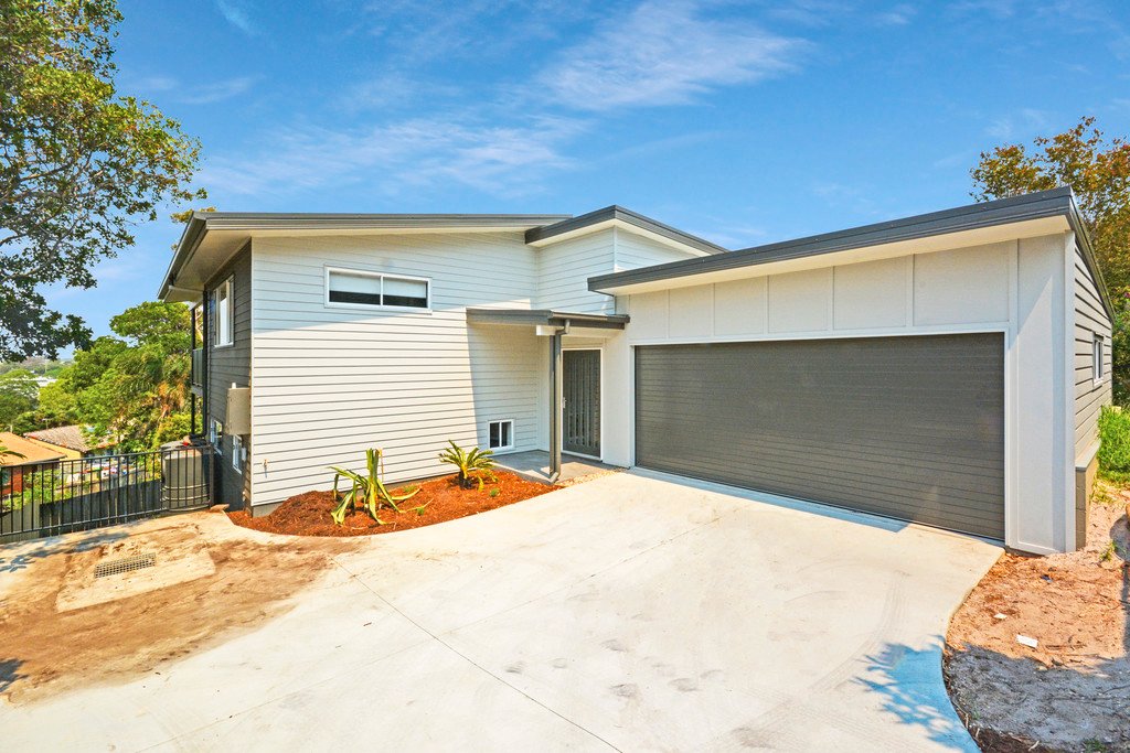 2/4 Dinsey Street KINGSCLIFF 3