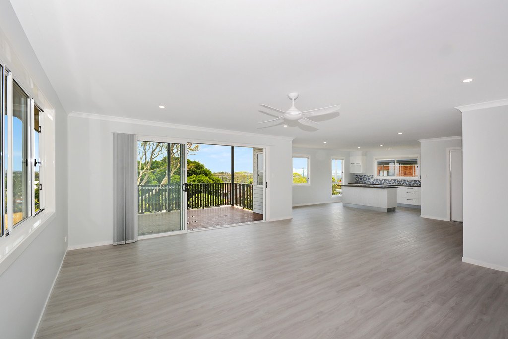 2/4 Dinsey Street KINGSCLIFF 6