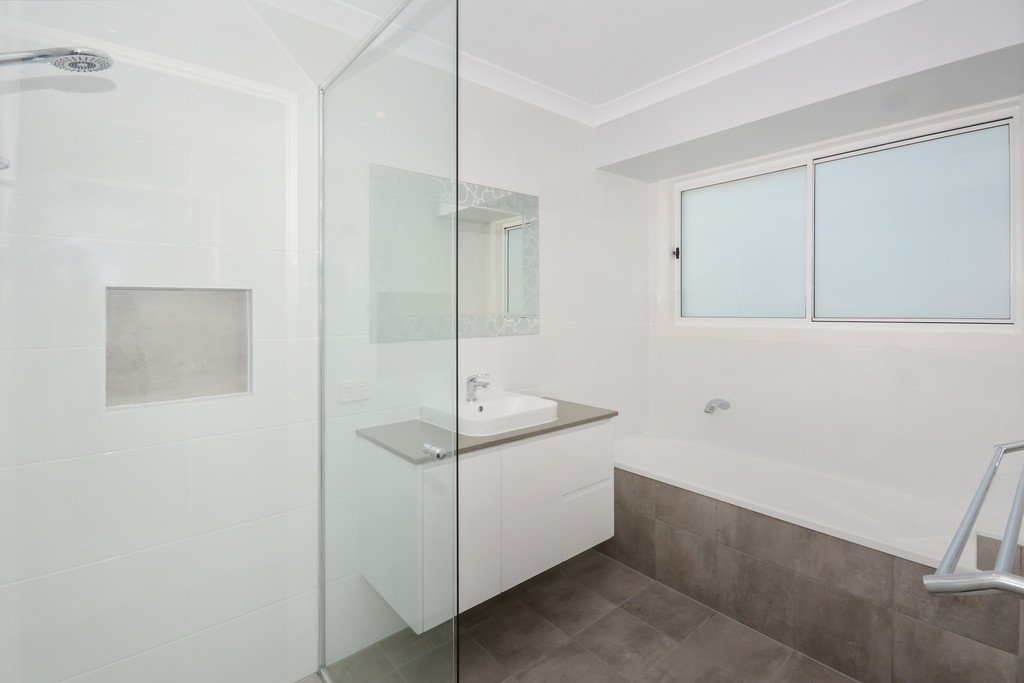 2/4 Dinsey Street KINGSCLIFF 7