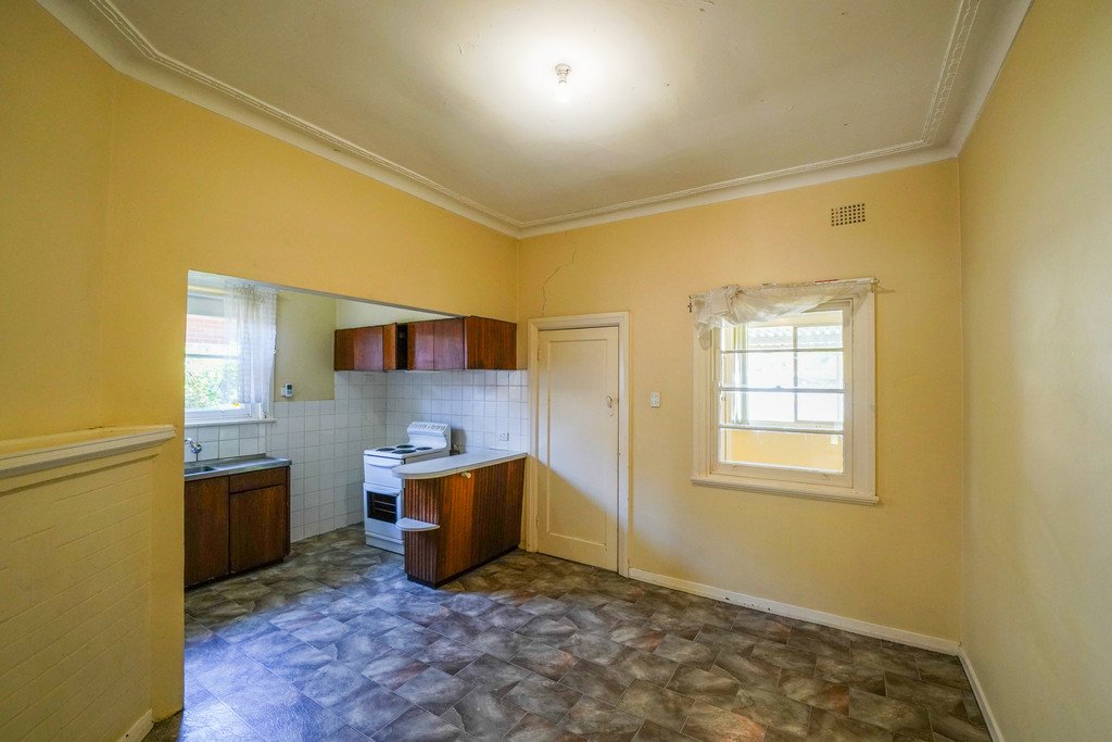 24 Docker Street WAGGA WAGGA 4