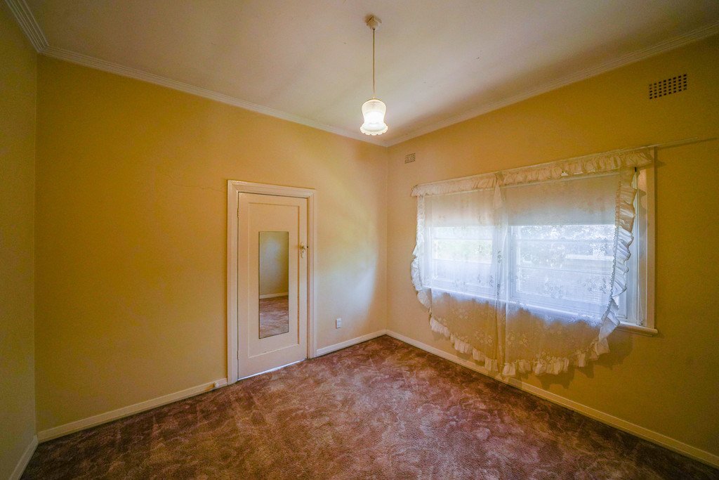 24 Docker Street WAGGA WAGGA 6