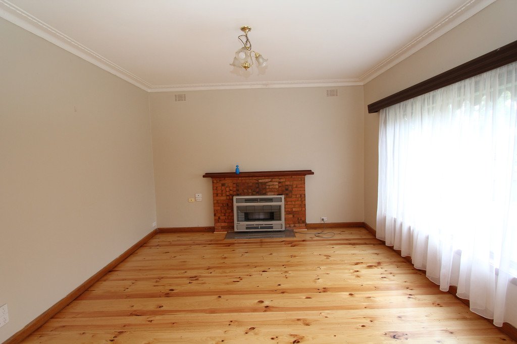 24 Dover Street WENDOUREE 2