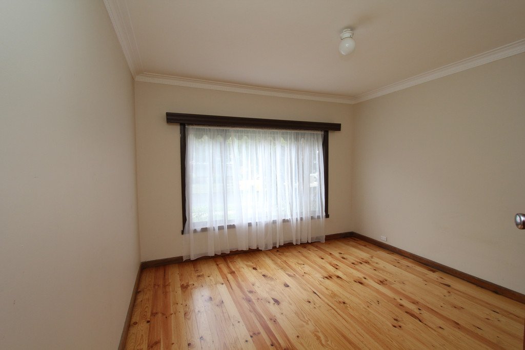 24 Dover Street WENDOUREE 5