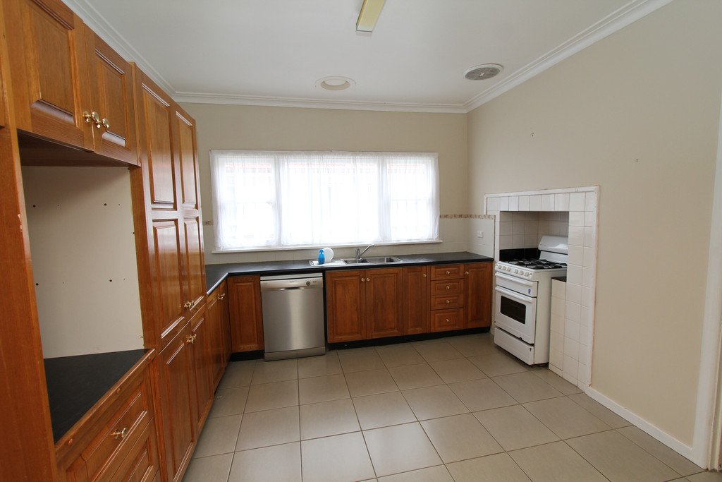 24 Dover Street WENDOUREE 7