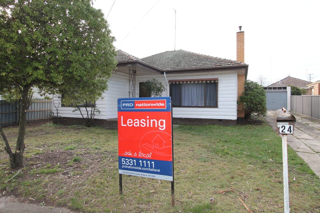 24 Dover Street WENDOUREE 1