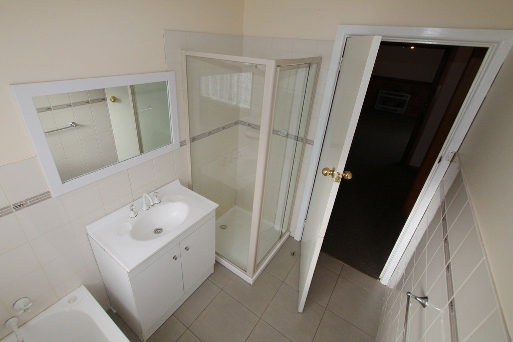 24 Dover Street WENDOUREE 5