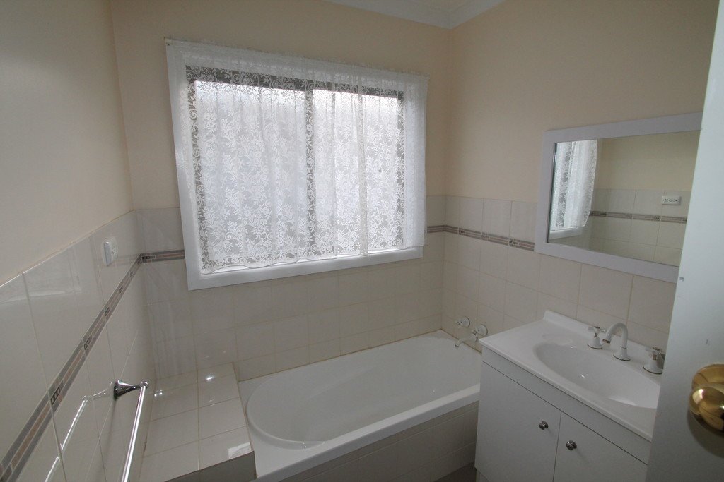 24 Dover Street WENDOUREE 6