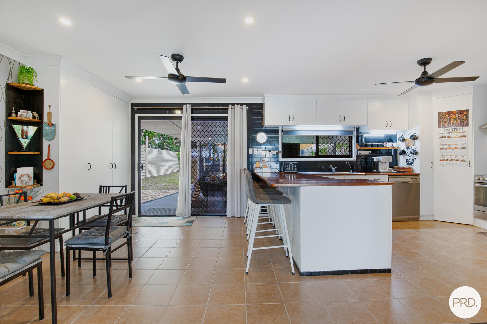 24 Downie Avenue BUCASIA 8