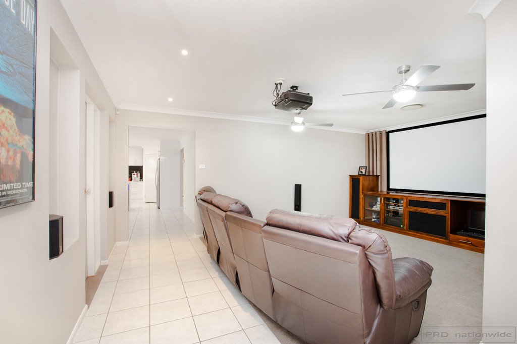 24 Drayton Crescent THORNTON 3